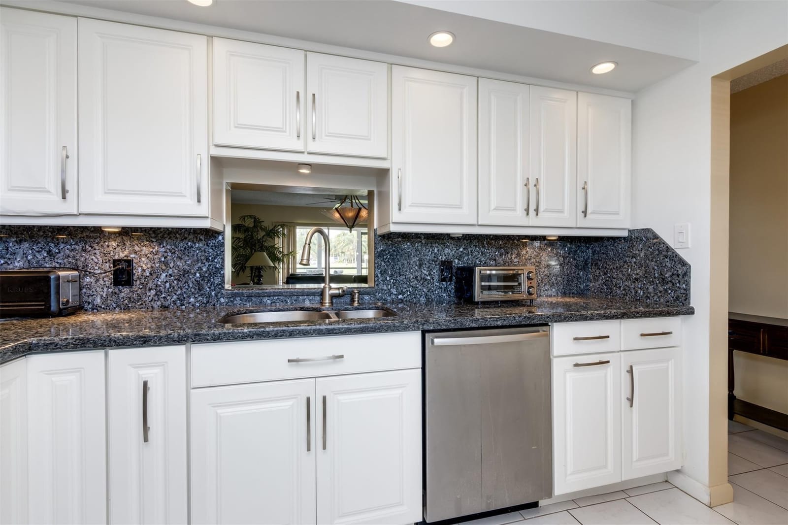 190 SE 5th Avenue 108 — photo 3