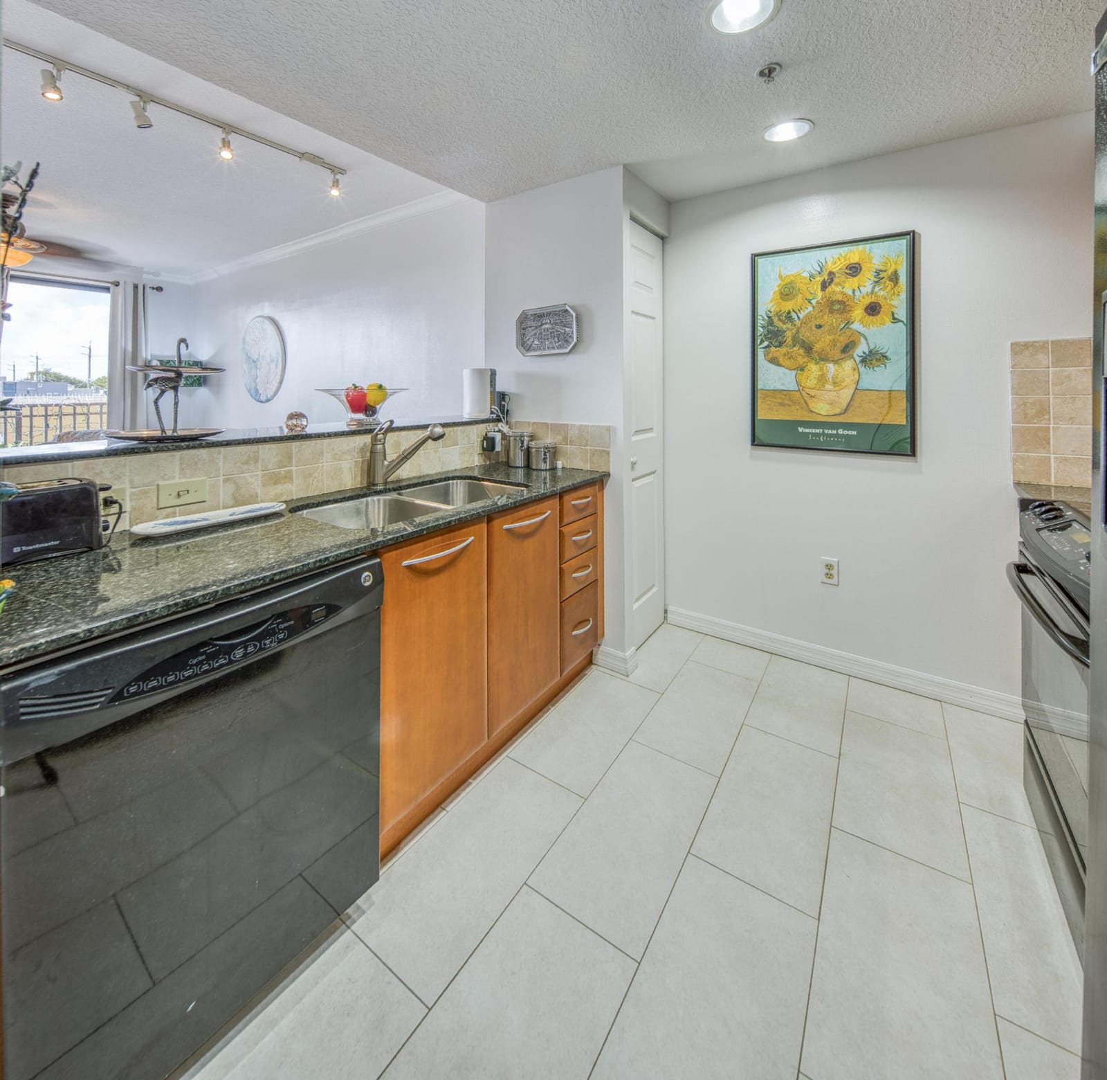 511 Lucerne Avenue 314, Lake Worth Beach, FL 33460 photo 4