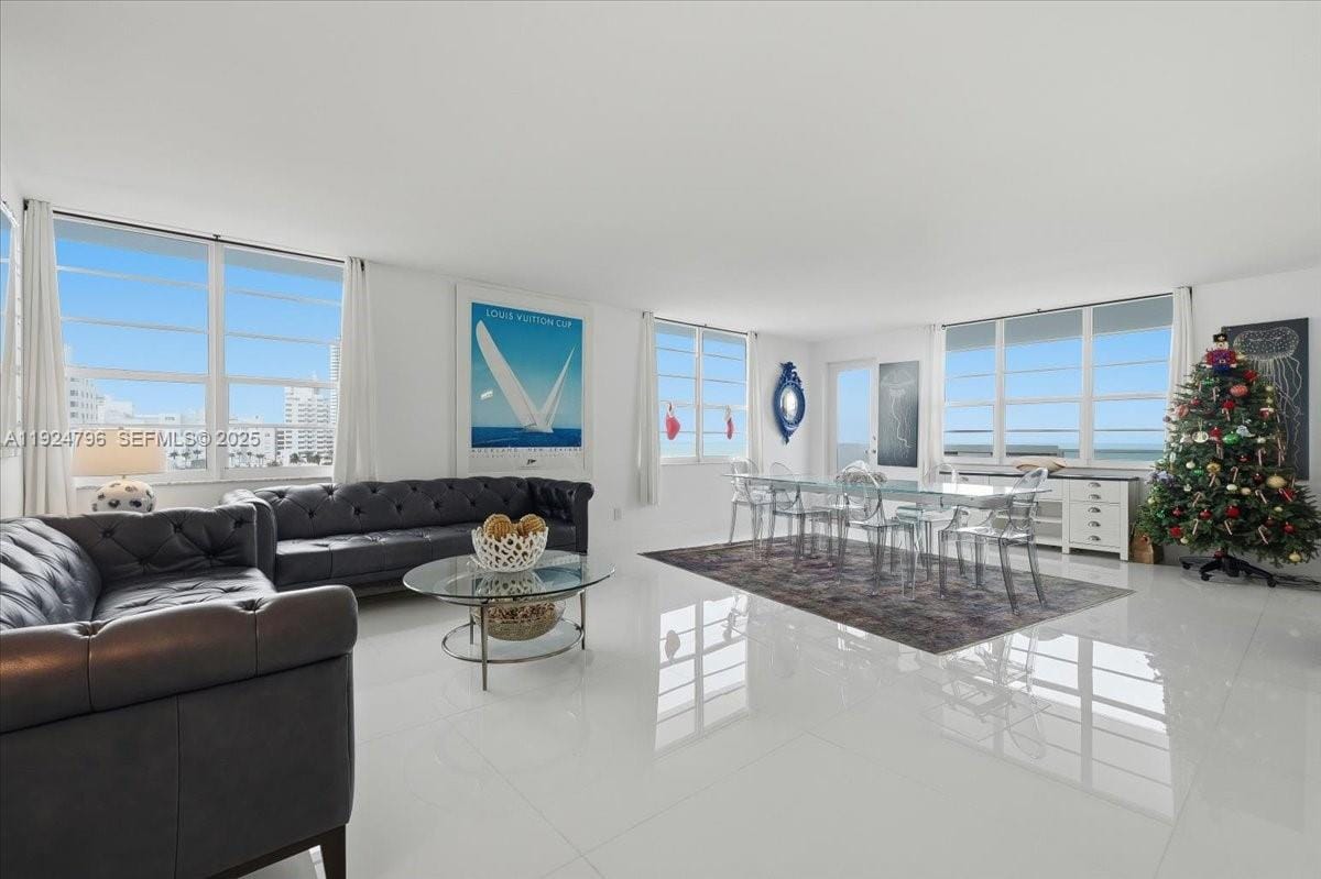 100 Lincoln Road 747, Miami Beach, FL 33139 photo 2