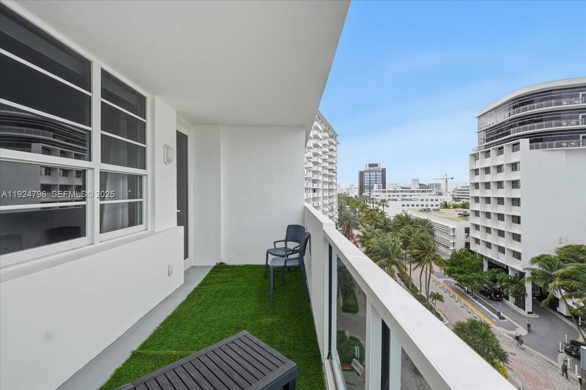 100 Lincoln Road 747, Miami Beach, FL 33139 photo 19