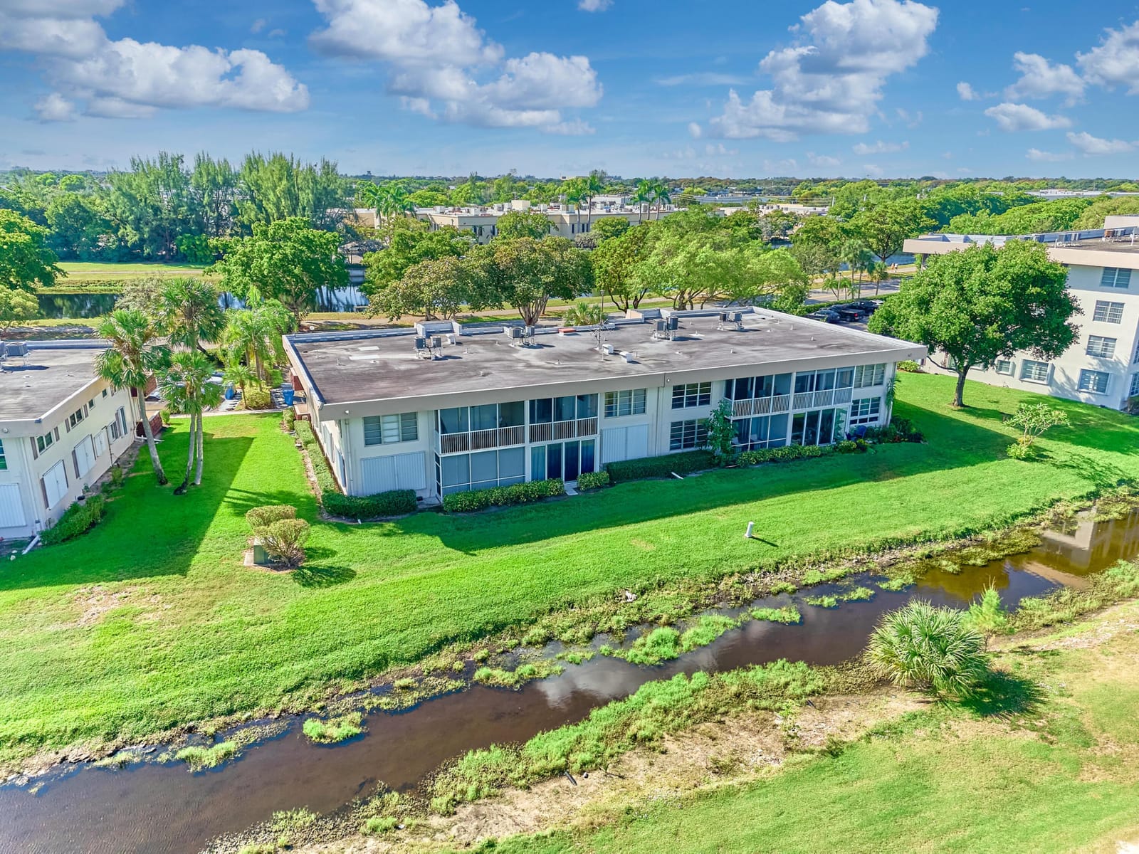 3001 S Palm Aire Drive 107 — photo 12