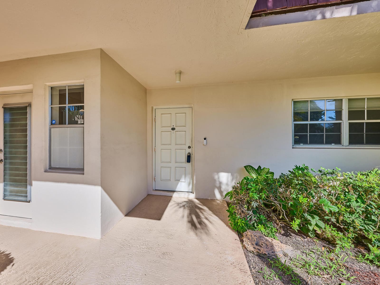 3001 S Palm Aire Drive 107 — photo 3