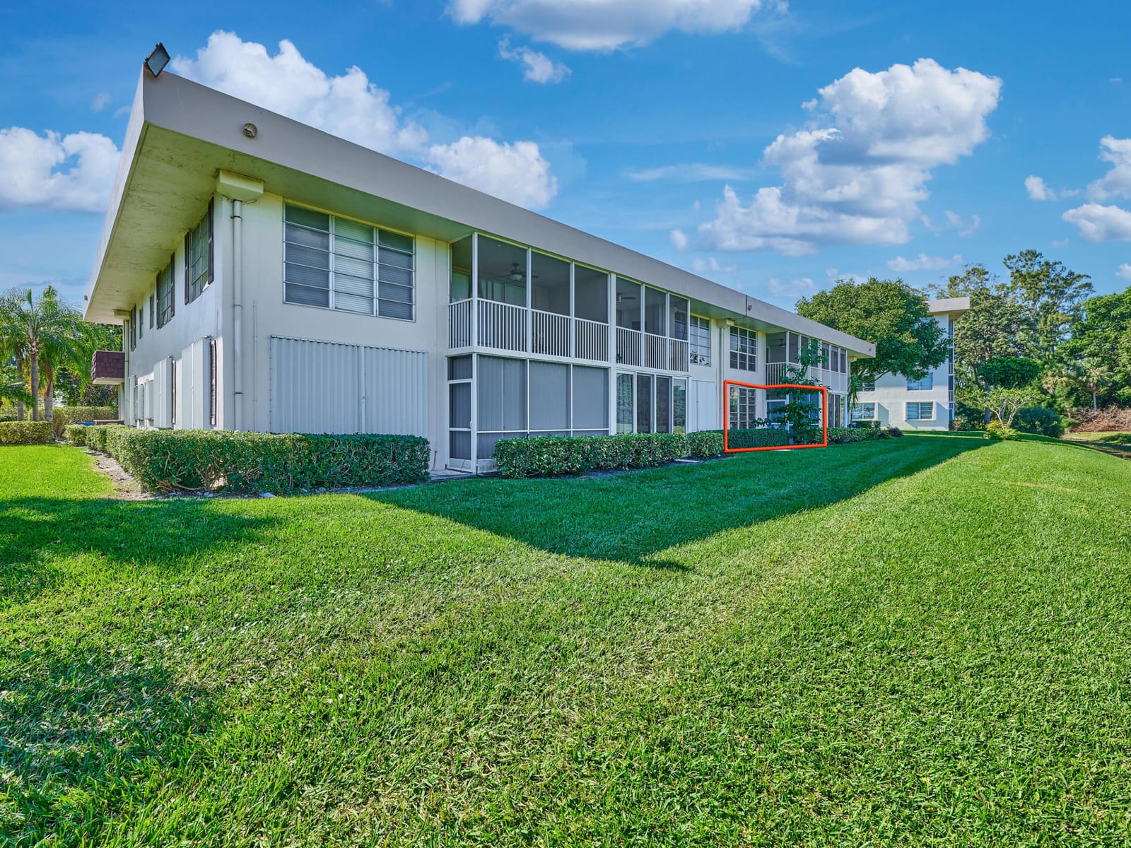 3001 S Palm Aire Drive 107 — photo 7