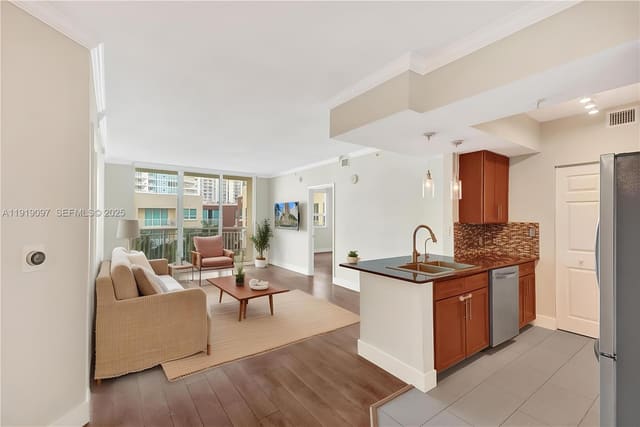 2000 N Bayshore Drive 605, Miami, FL 33137