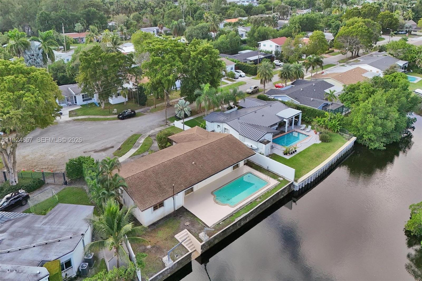 2371 NE 193rd Street, Miami, FL 33180