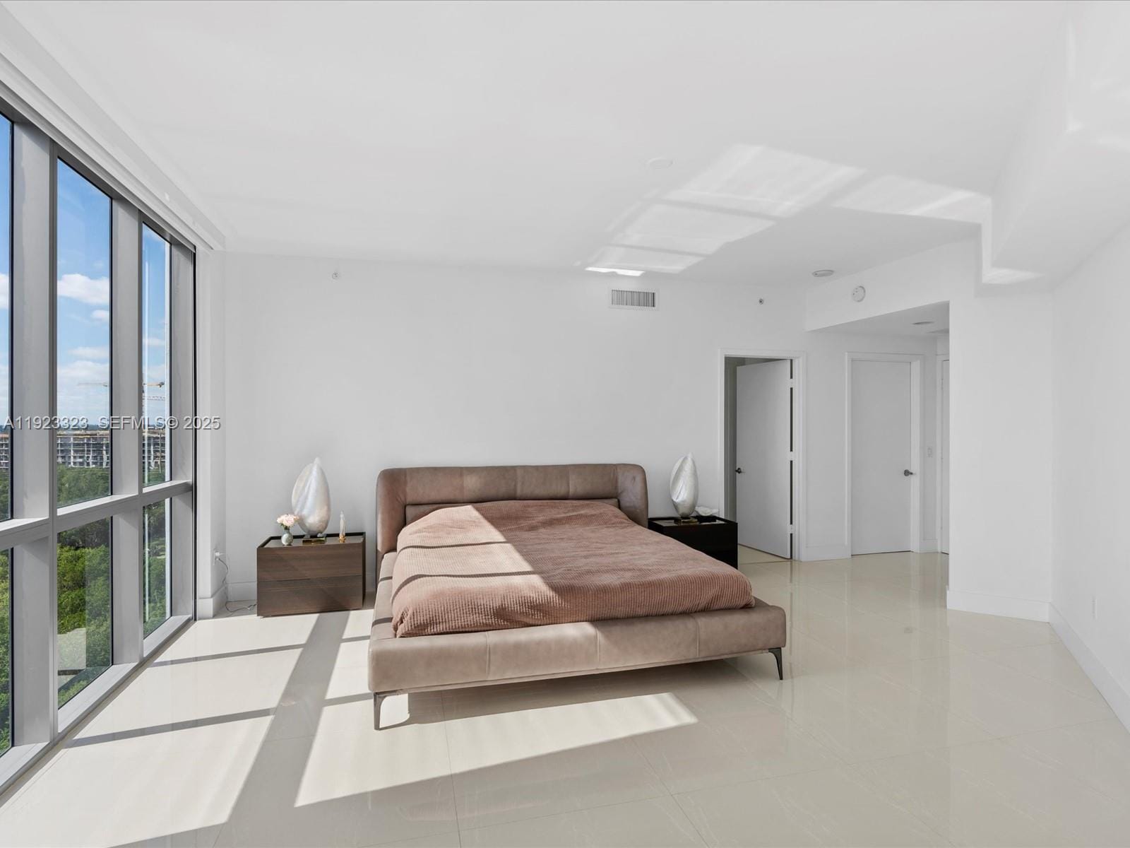 17111 Biscayne Boulevard 1104, North Miami Beach, FL 33160 photo 23