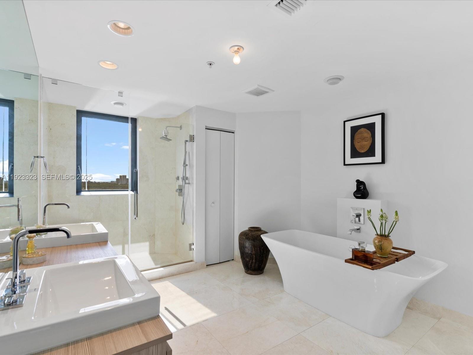 17111 Biscayne Boulevard 1104, North Miami Beach, FL 33160 photo 28
