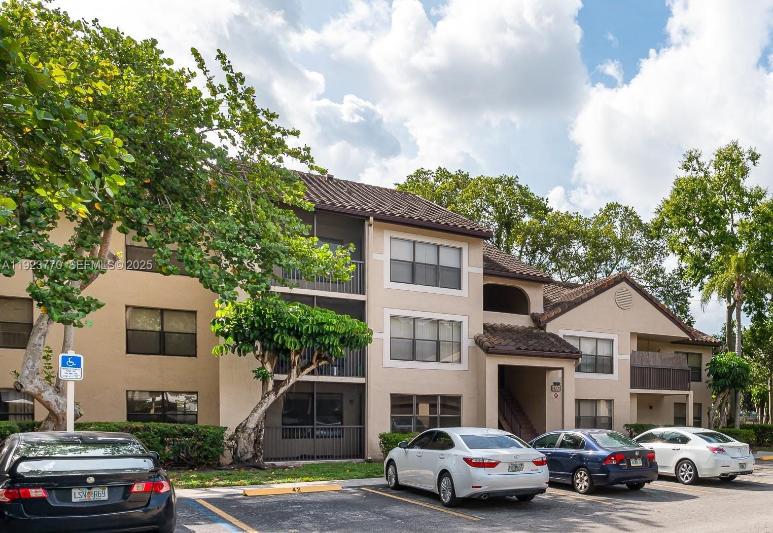 4201 W Mcnab Road 15, Pompano Beach, FL 33069 photo 4