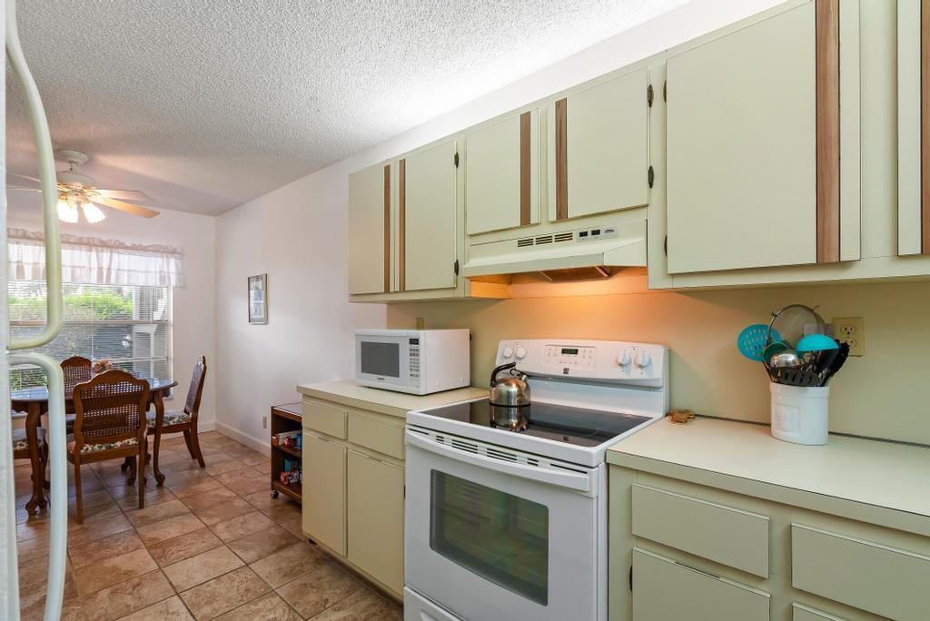 5770 Princess Palm Court B, Delray Beach, FL 33484 photo 10