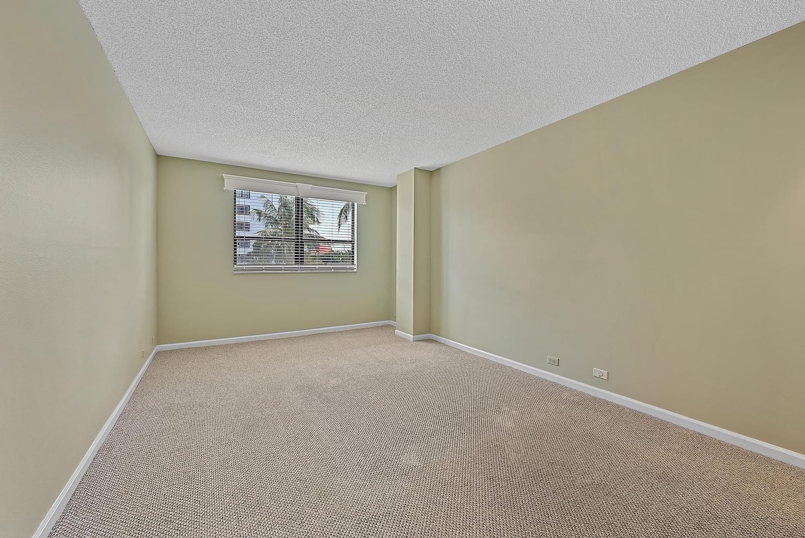1208 Marine Way 105, North Palm Beach, FL 33408 photo 13