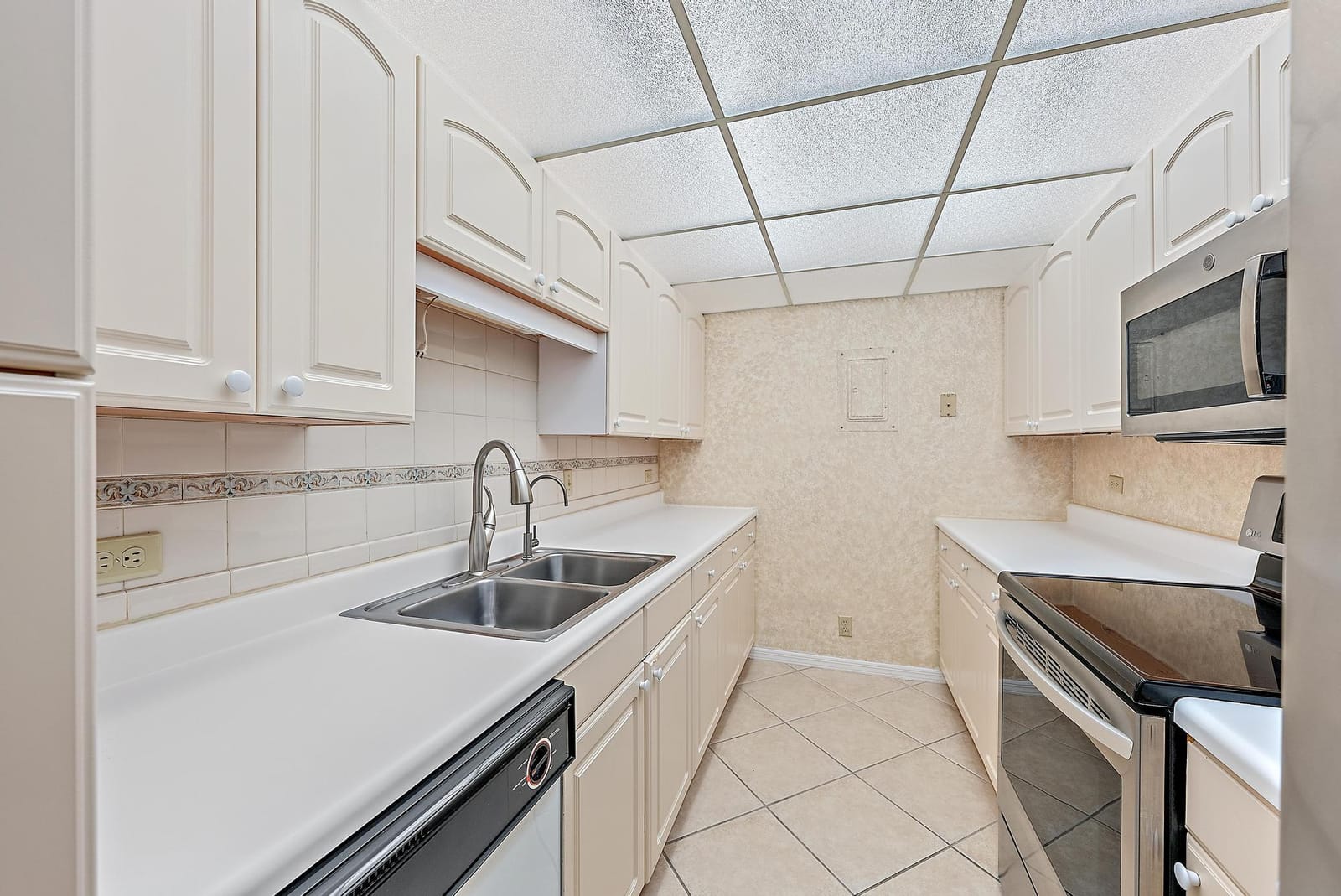 1208 Marine Way 105, North Palm Beach, FL 33408 photo 5