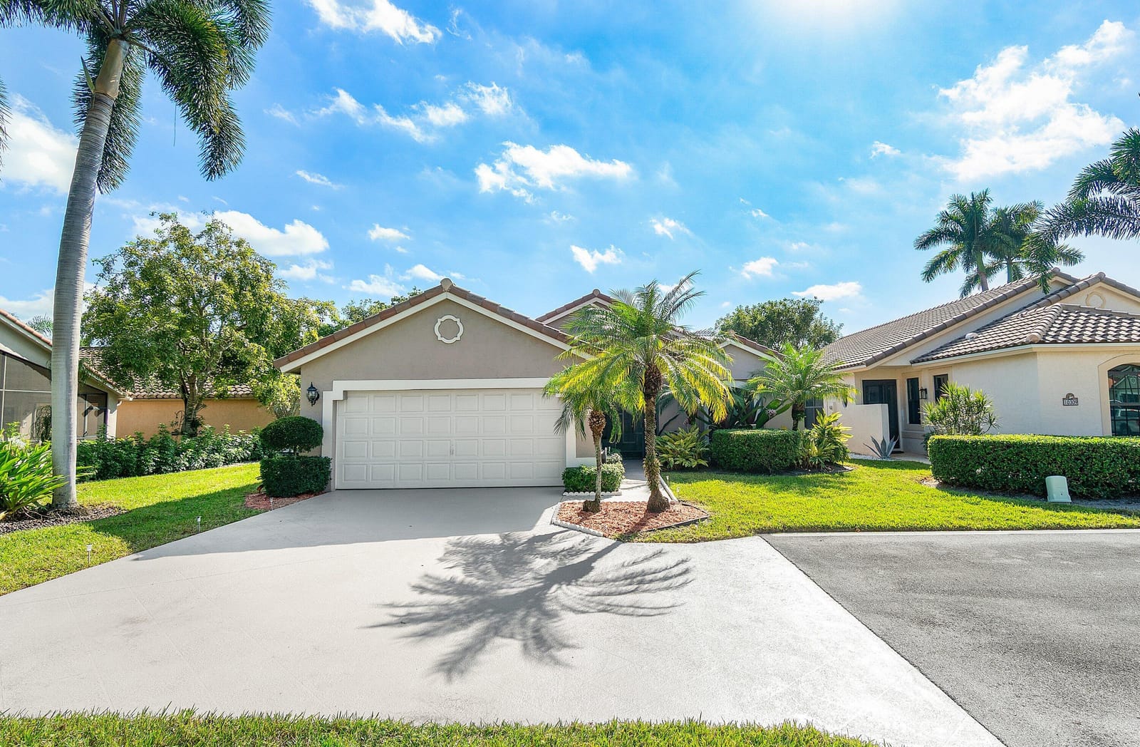 10315 Lexington Lakes Boulevard S, Boynton Beach, FL 33436 photo 2