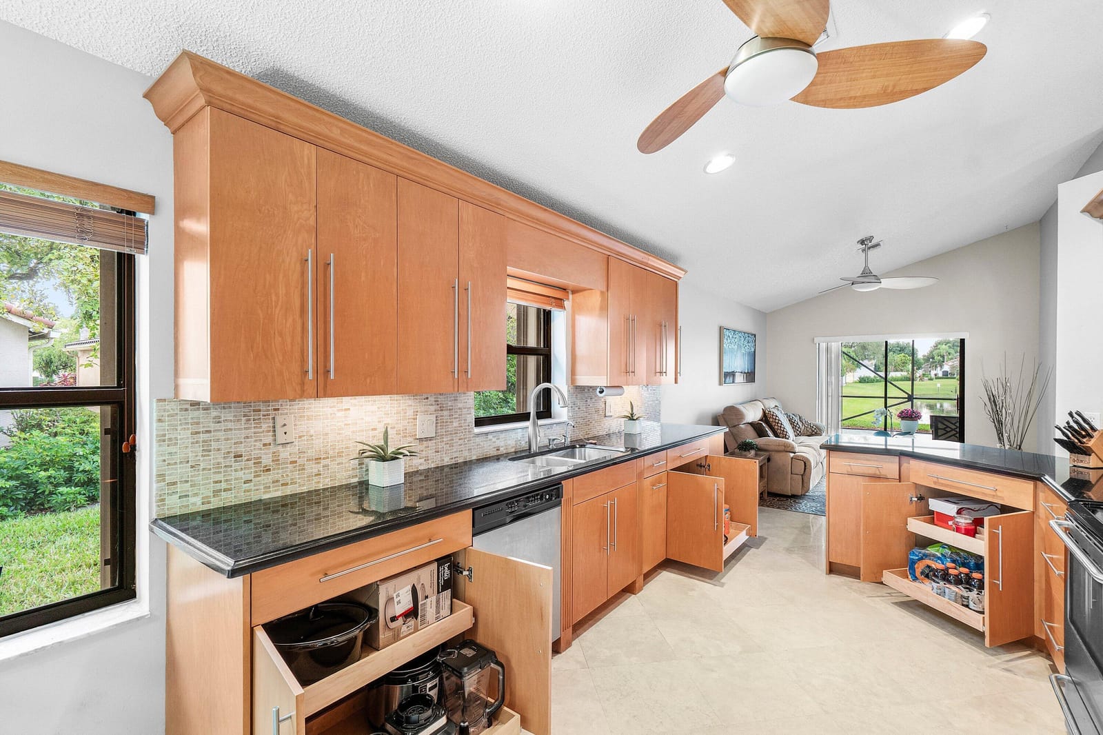 10315 Lexington Lakes Boulevard S, Boynton Beach, FL 33436 photo 14