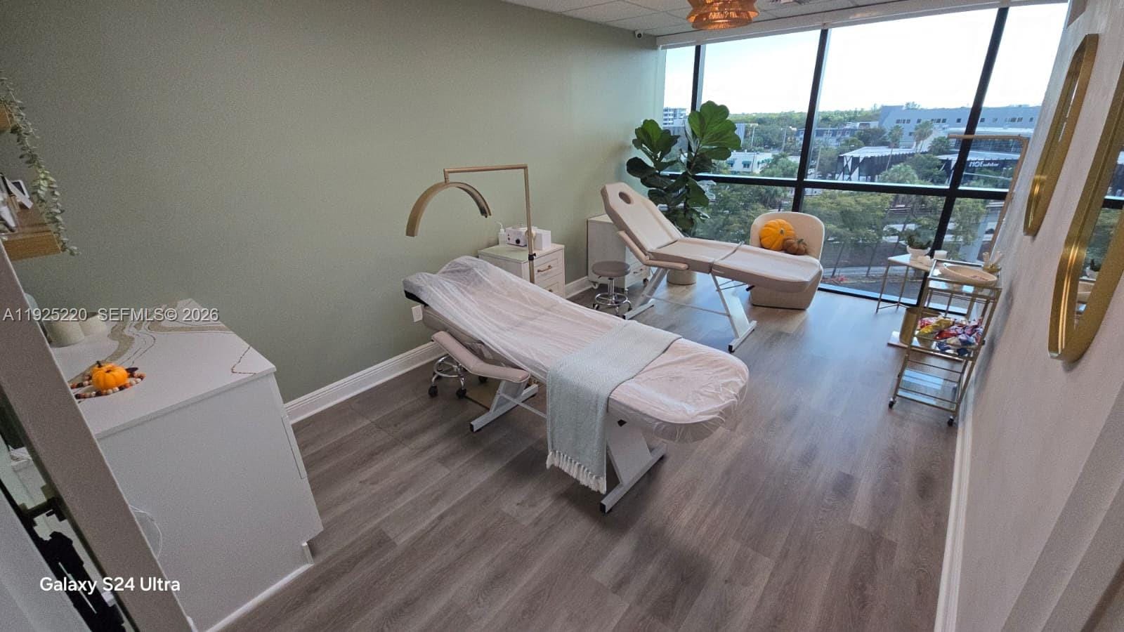 Fully Operating Spa For Sale – Excellent Opportunity For Investors, South Miami, FL 33143