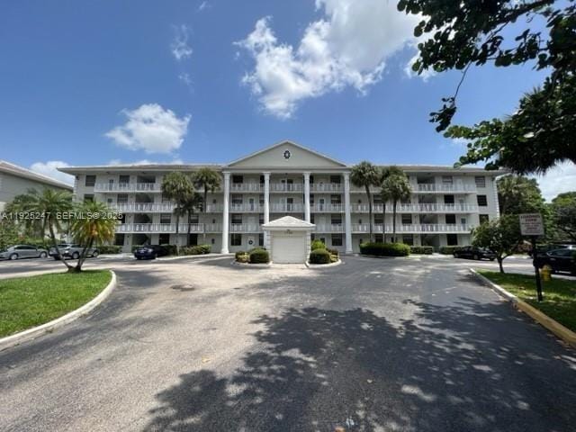 1703 Whitehall Drive 301, Davie, FL 33324