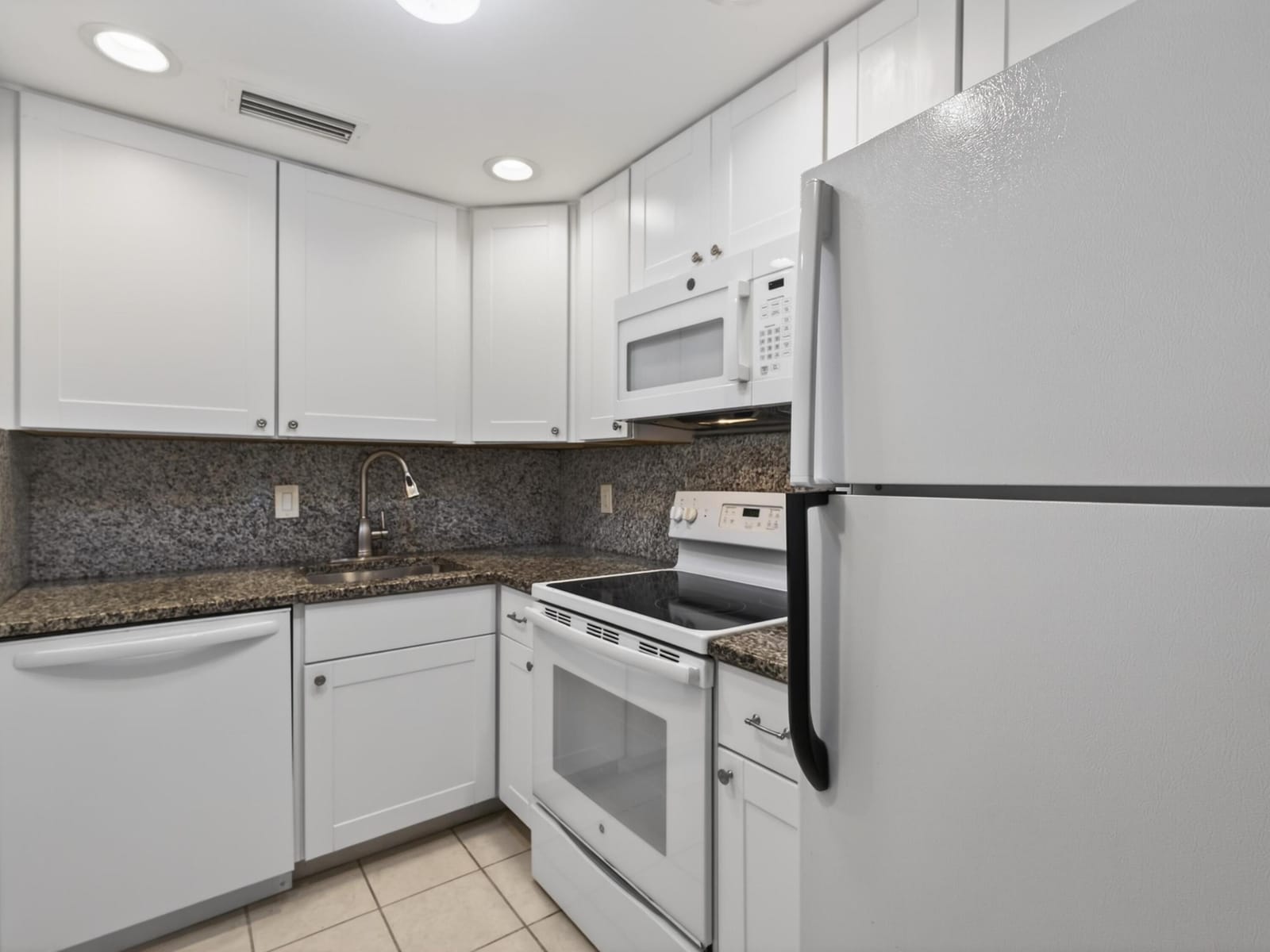 1820 S Ocean Boulevard 2b — photo 6
