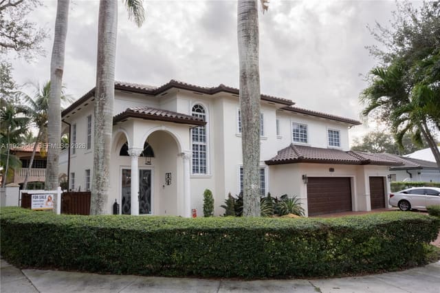 8204 NW 165 Street th, sold in 5th Addn To Royal Oaks, Miami Lakes, FL