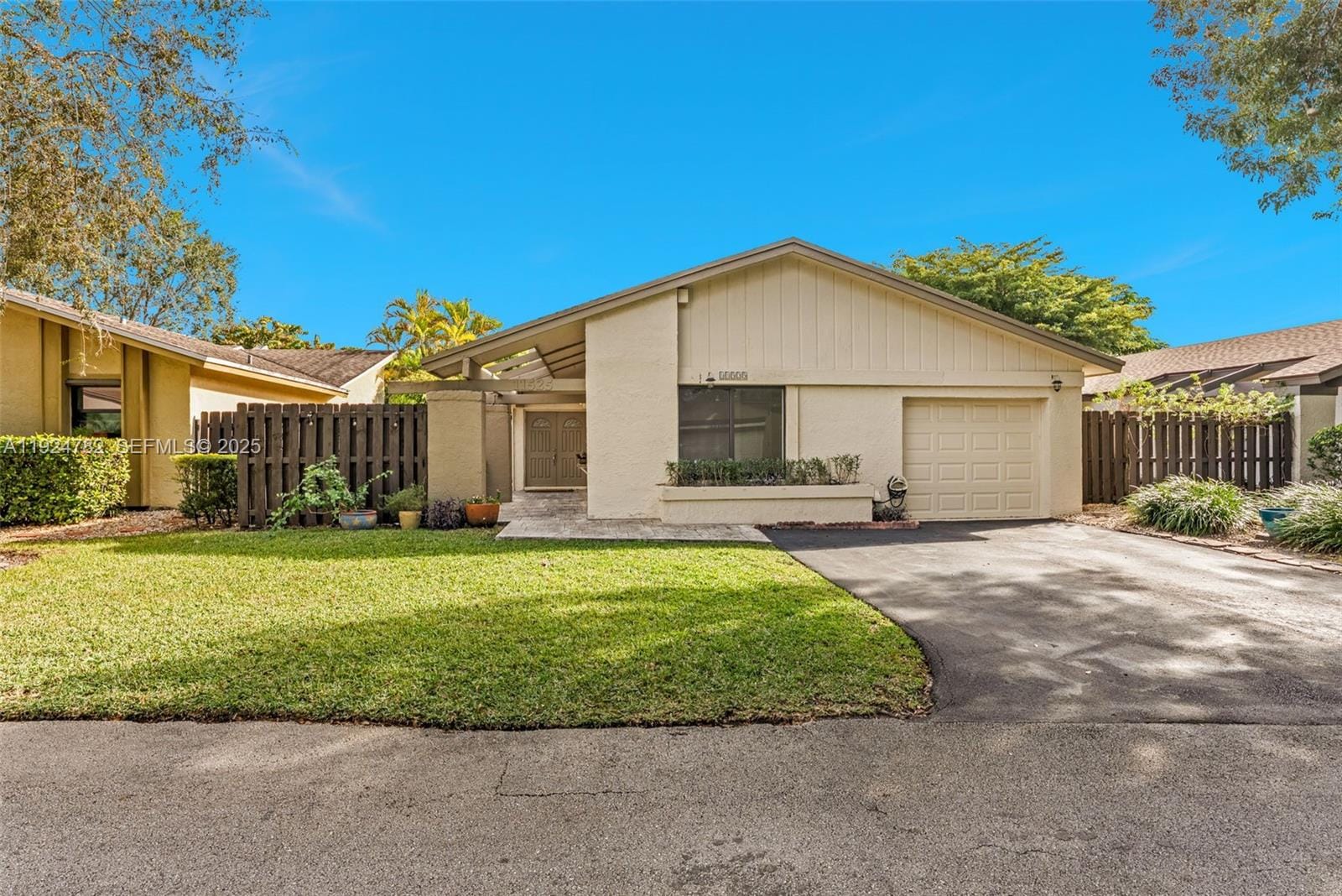 11525 SW 135th Court, Miami, FL 33186 photo 2