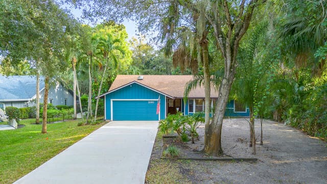 1090 SE Buttonwood Circle SE, sold in Fern Creek, Stuart, FL