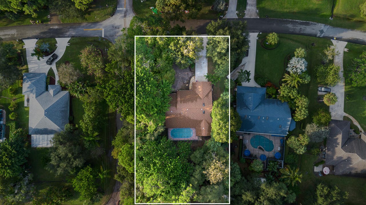 1090 SE Buttonwood Circle SE, Stuart, FL 34997 photo 5