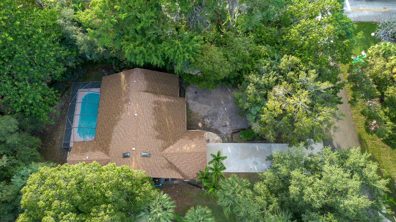 1090 SE Buttonwood Circle SE, Stuart, FL 34997 photo 8