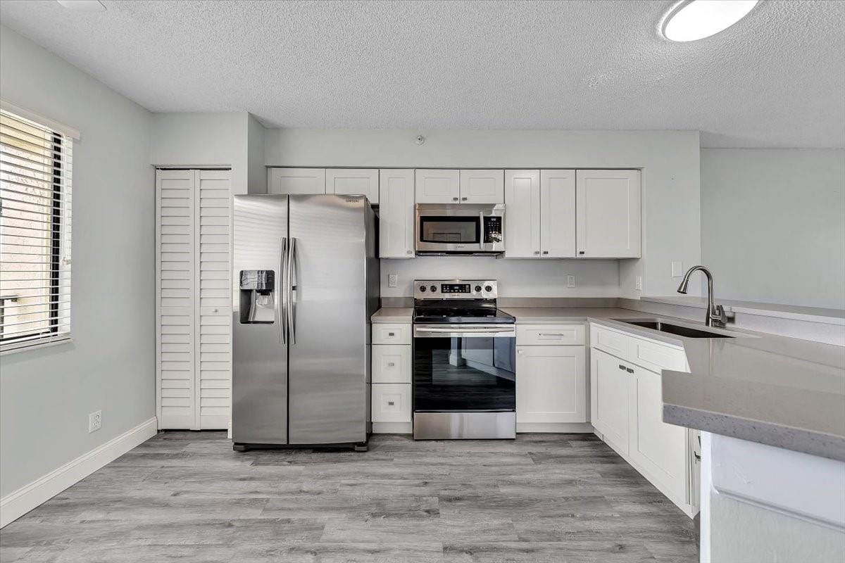 2112 S Cypress Bend Drive 508 — photo 2