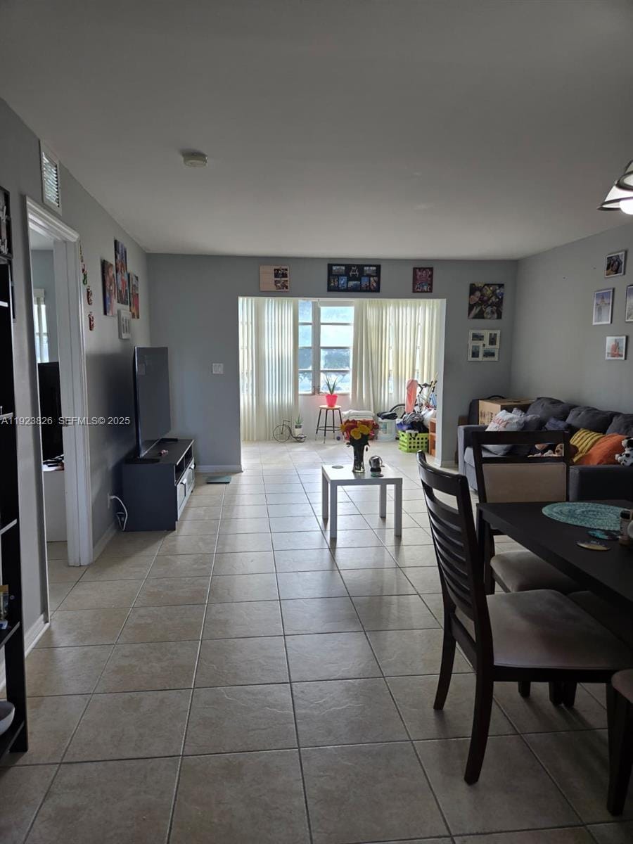 7837 Golf Cir Drive 310 — photo 8