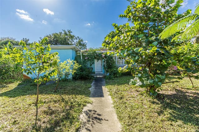 1264 NE 156th Street, North Miami Beach, FL 33162
