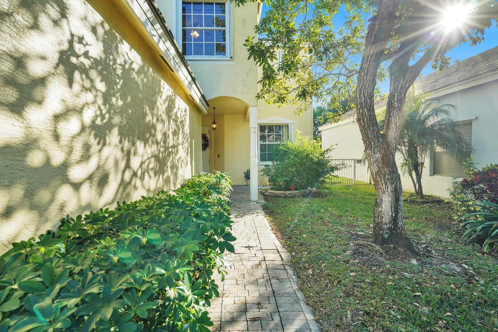 130 Canterbury Place, Royal Palm Beach, FL 33414 photo 4