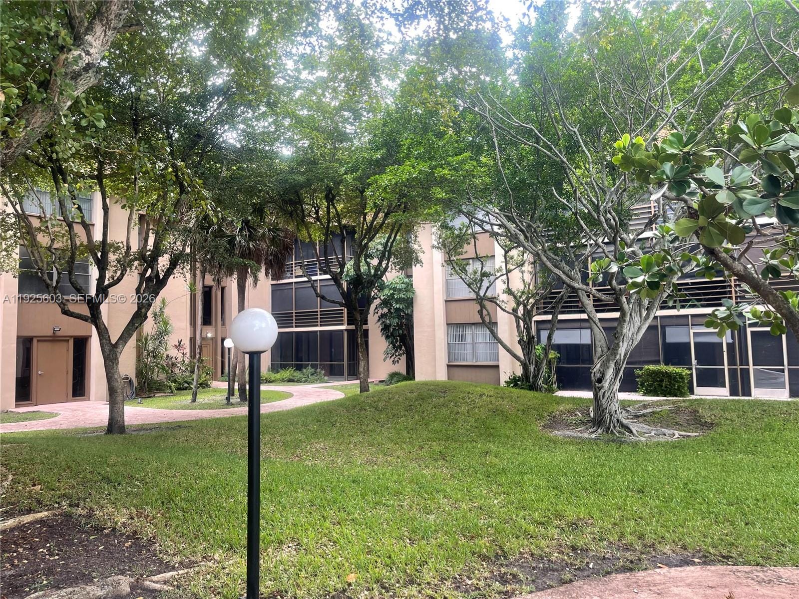 661 NE 195th Street 309, Miami, FL 33179 photo 24