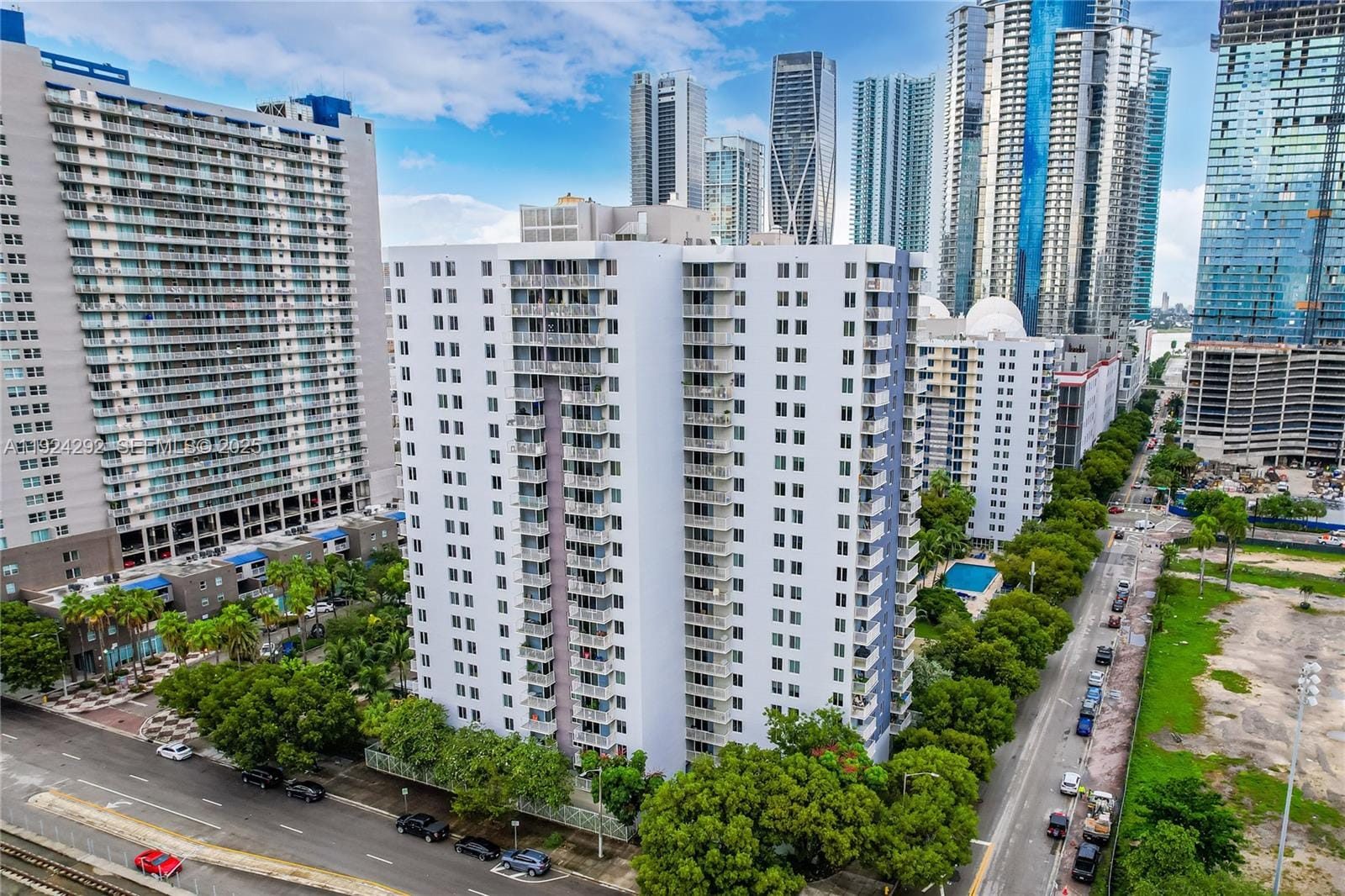 850 N Miami Avenue W-408 — photo 4