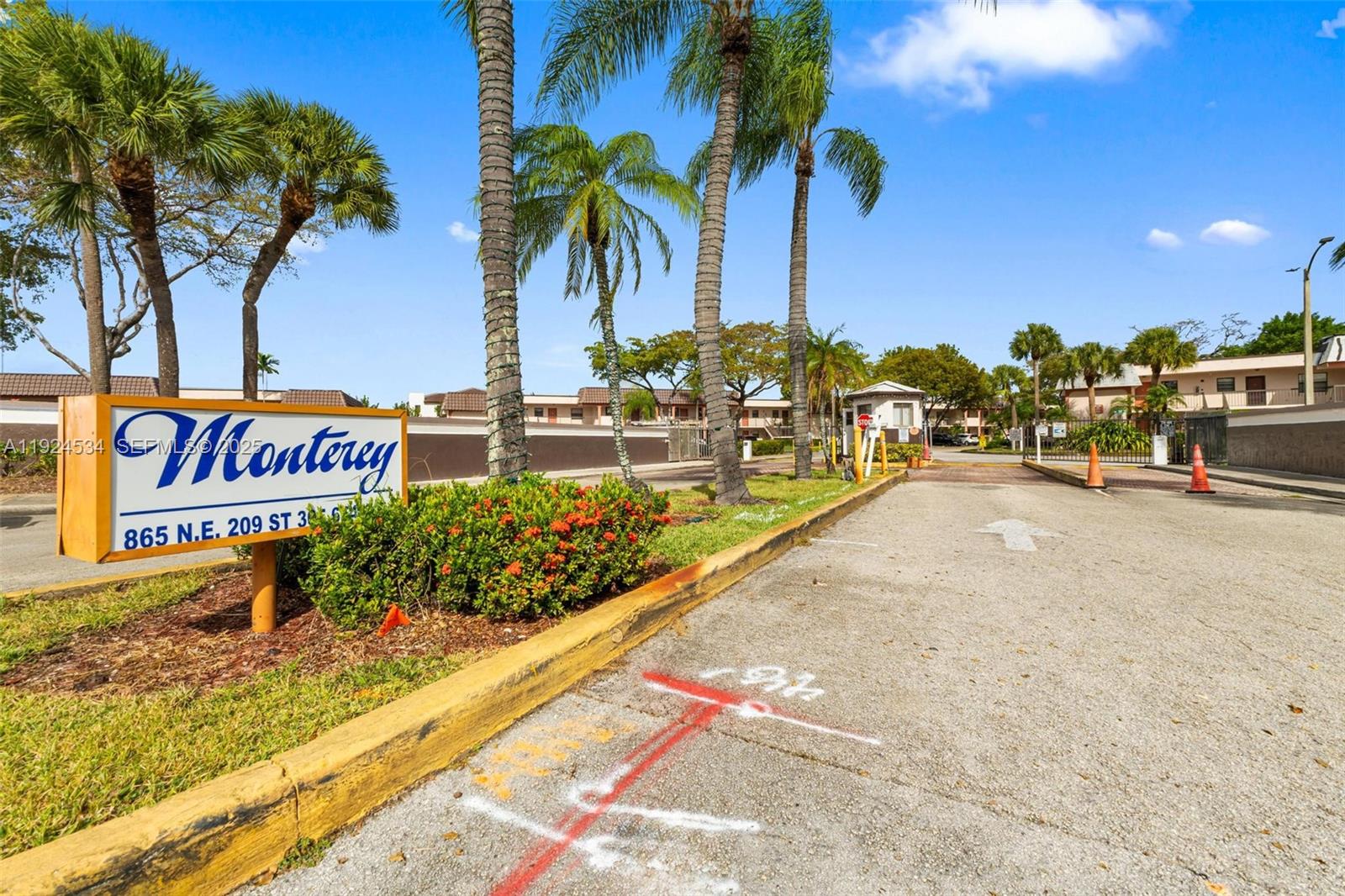 821 NE 207th Lane 102-1, Miami, FL 33179, Miami