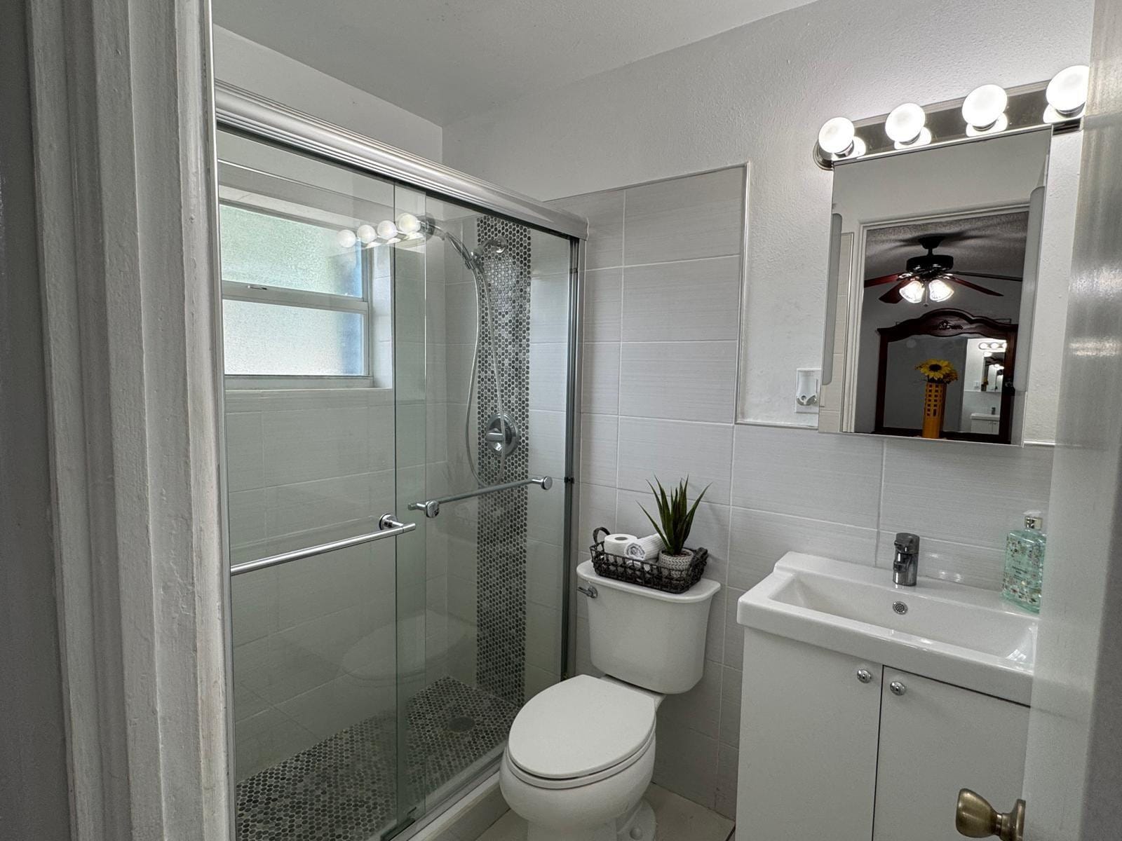 6100 NE 4th Avenue, Oakland Park, FL 33334 photo 20
