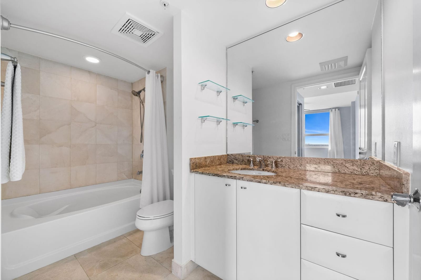 610 W Las Olas Boulevard 1621 — photo 12