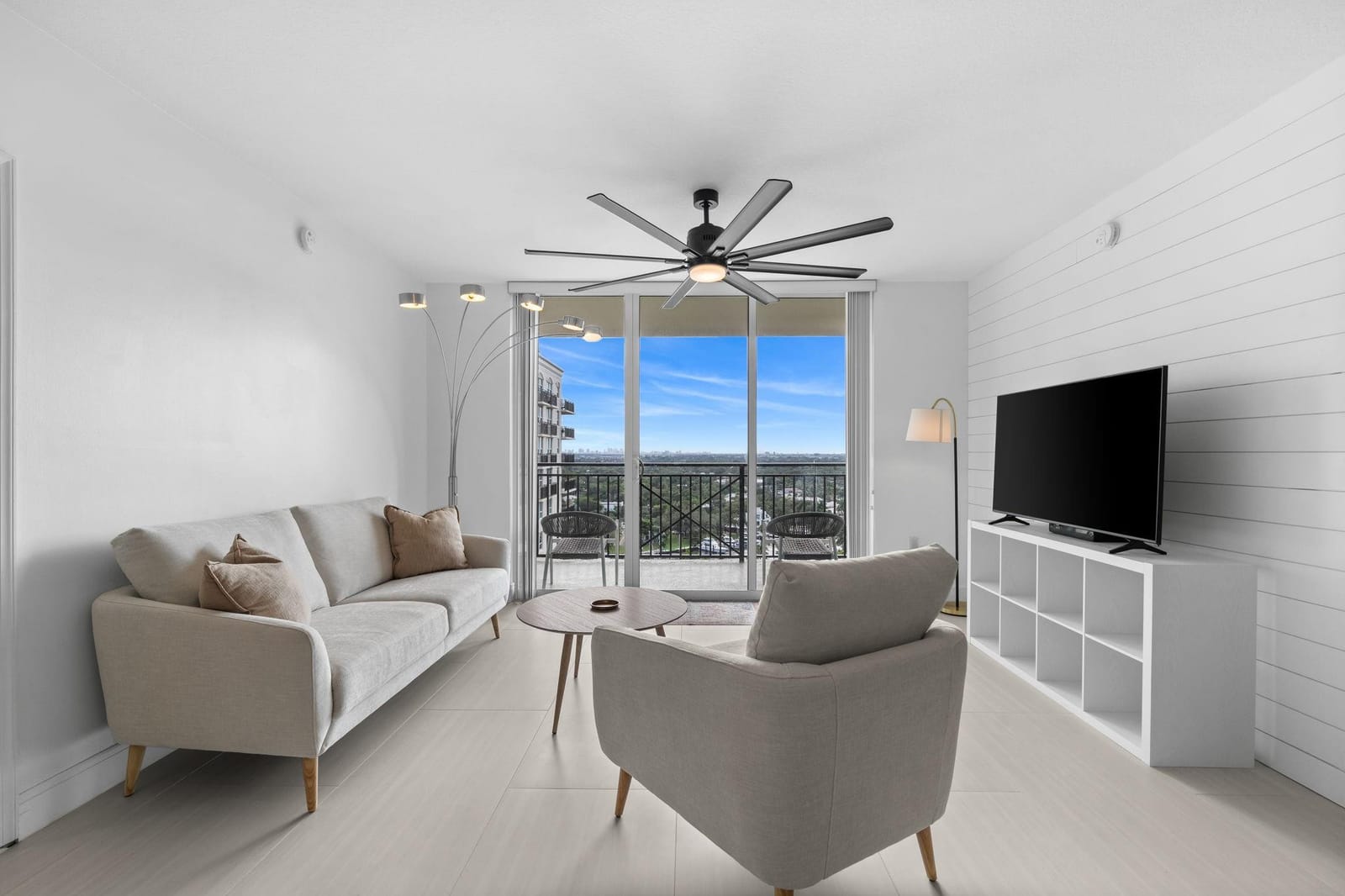 610 W Las Olas Boulevard 1621 — photo 3