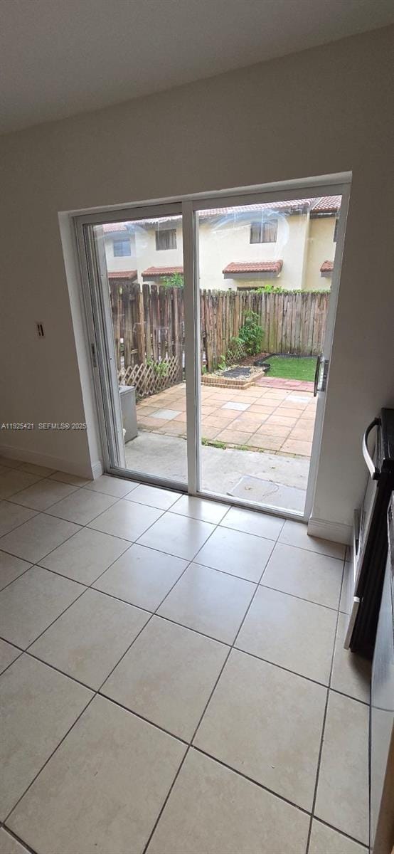 560 NW 82nd Place 303, Miami, FL 33126 photo 3