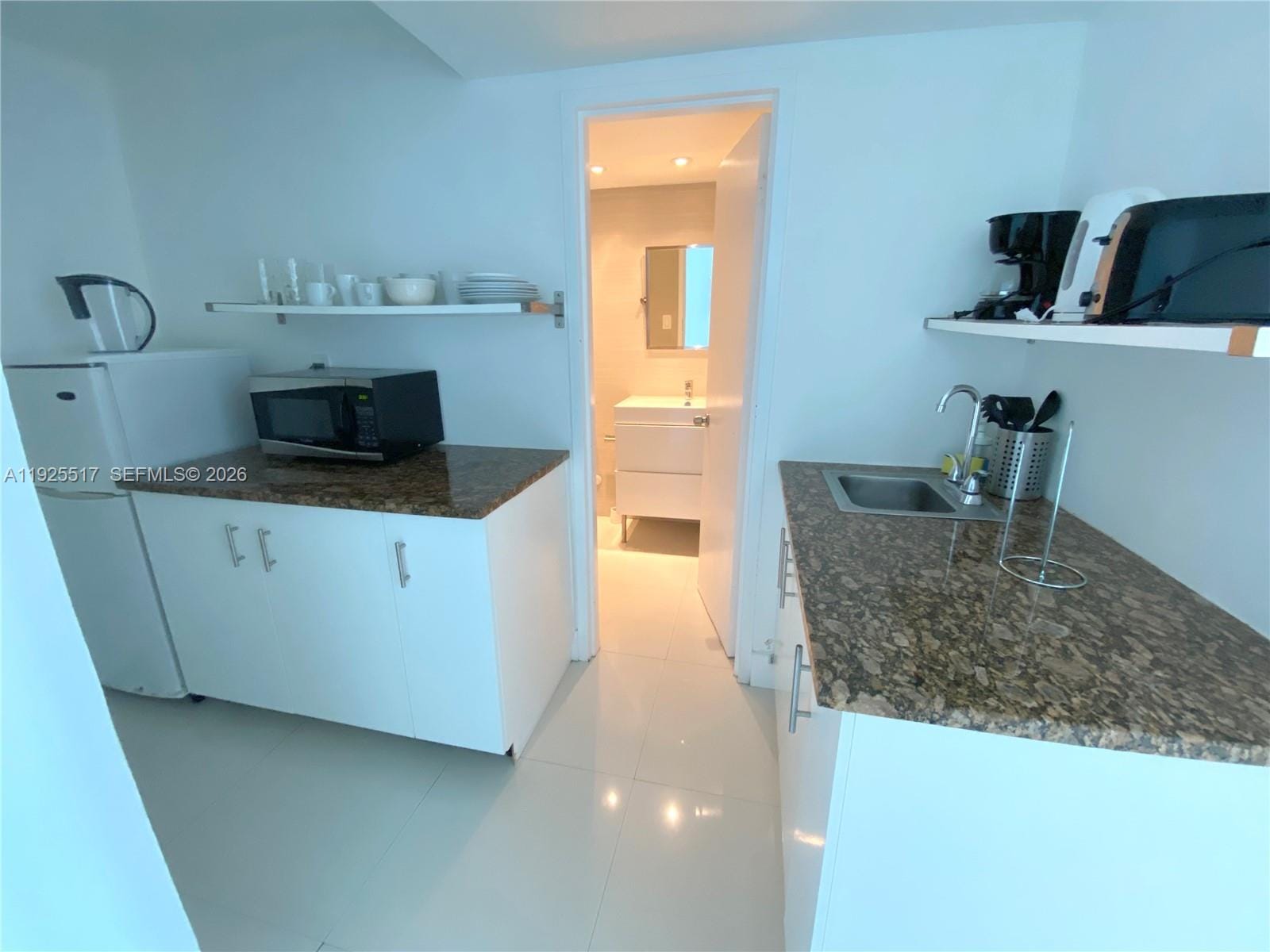 5445 Collins Avenue 610, Miami Beach, FL 33140 photo 4