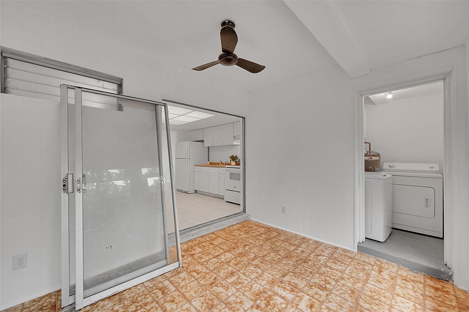 3280 NE 15th Avenue — photo 12