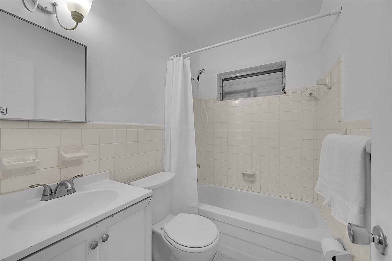 3280 NE 15th Avenue, Oakland Park, FL 33334 photo 17