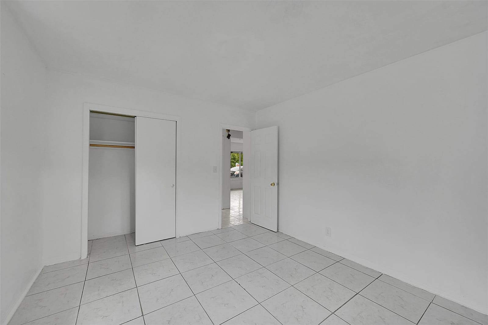 3280 NE 15th Avenue, Oakland Park, FL 33334 photo 18