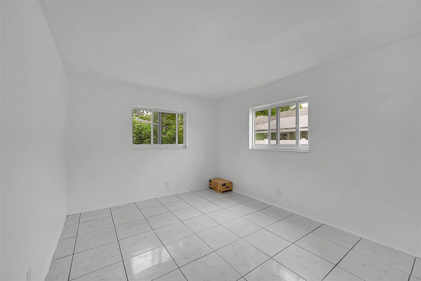 3280 NE 15th Avenue, Oakland Park, FL 33334 photo 20