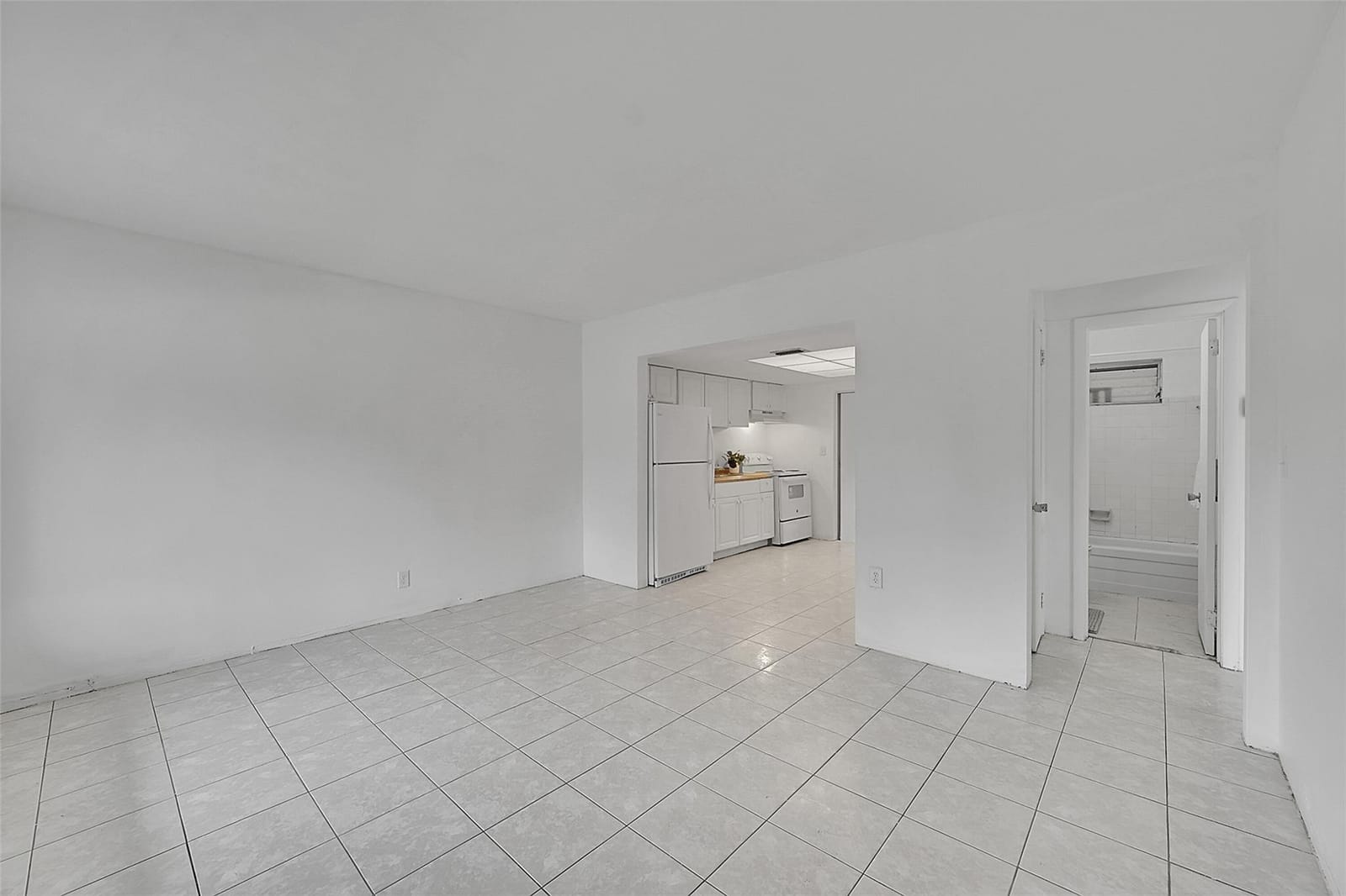 3280 NE 15th Avenue, Oakland Park, FL 33334 photo 21
