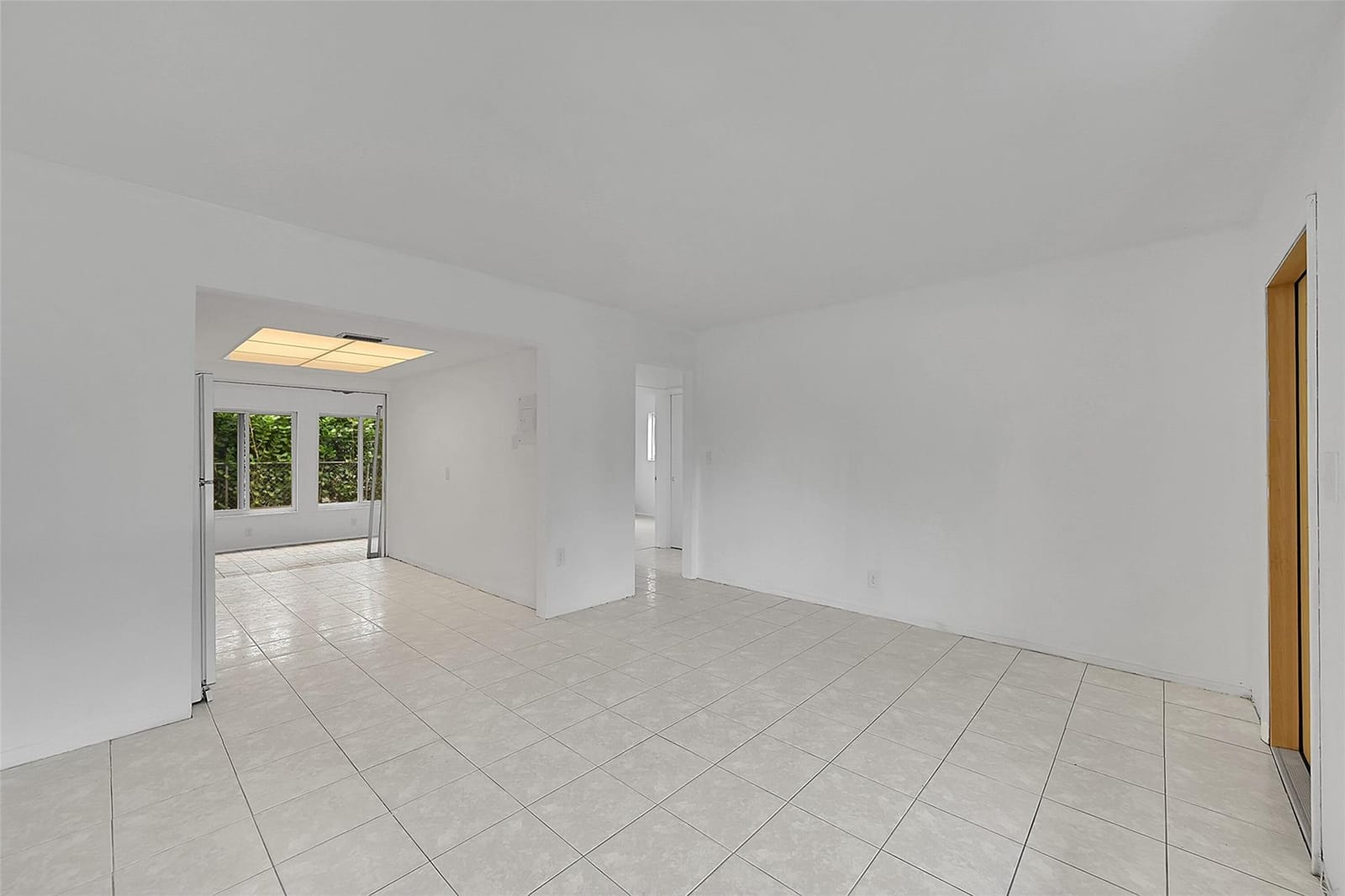 3280 NE 15th Avenue — photo 5