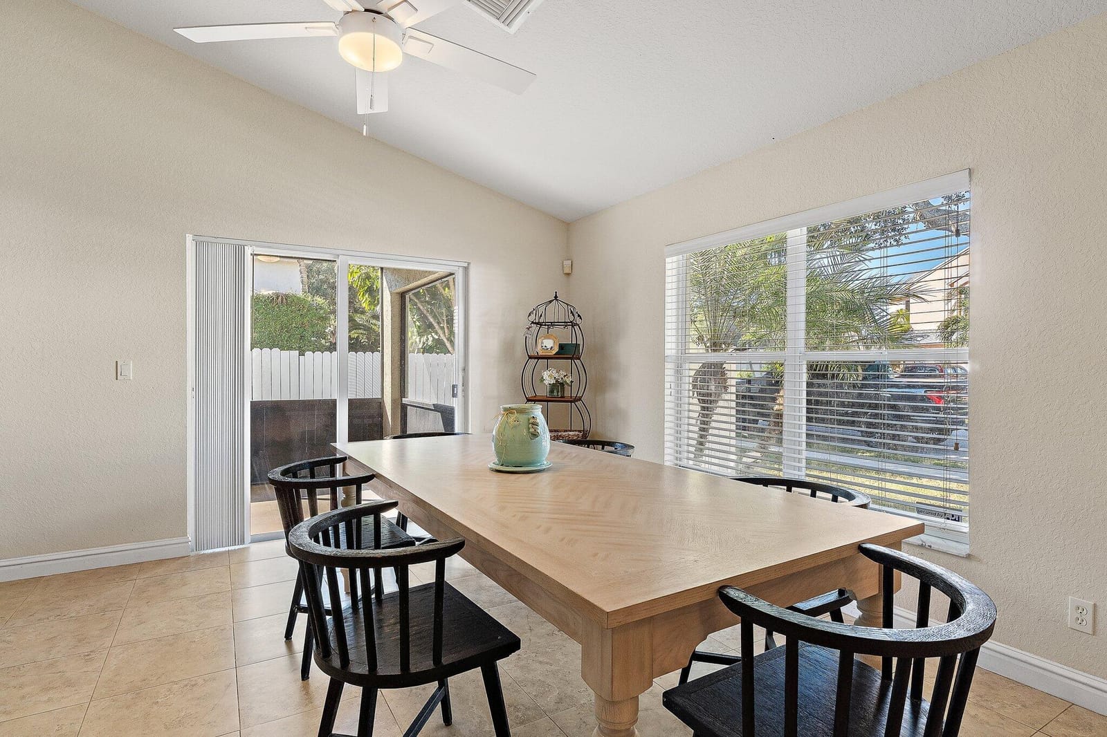 114 Pennock Landing Circle — photo 5