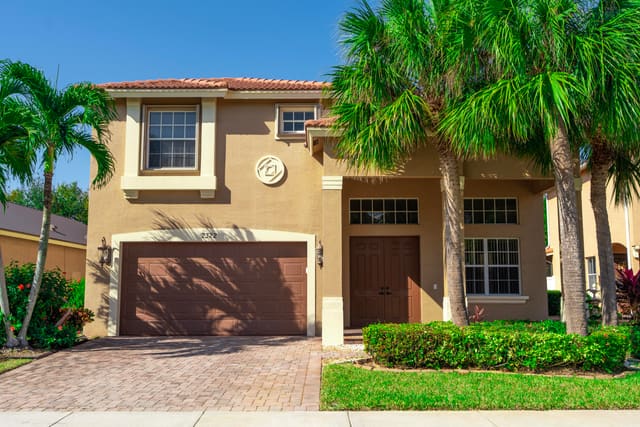 2322 SW Newport Isles Boulevard, Port St. Lucie, FL 34953