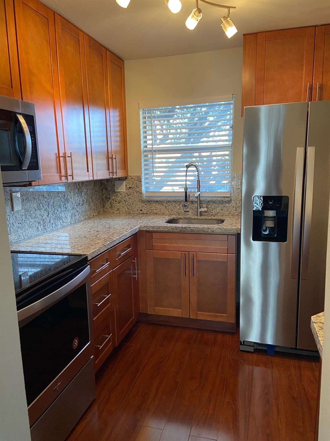 9370 SUNRISE LAKES Boulevard 105 — photo 7