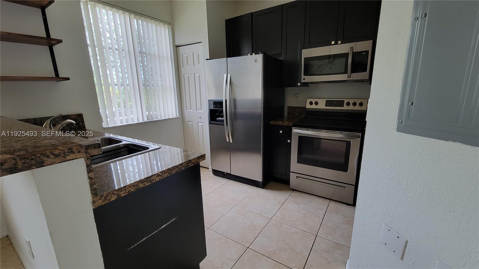 12600 SW 50th Court 437 — photo 3