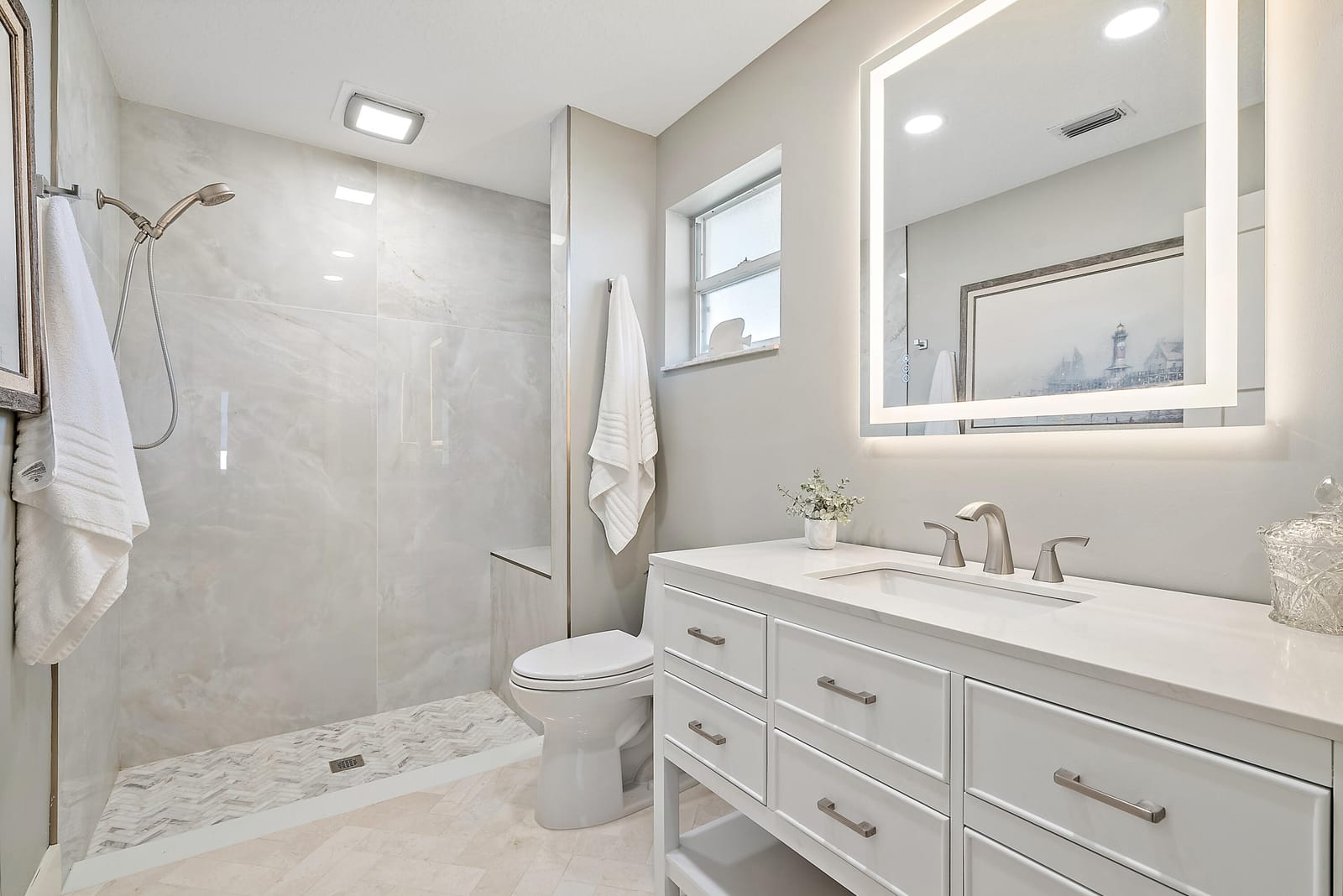 381 NW Sherry Lane — photo 11