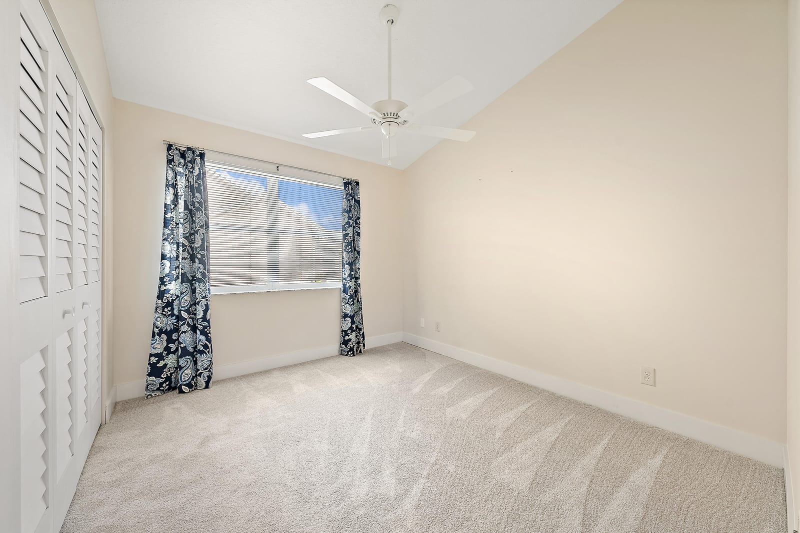 381 NW Sherry Lane, Port St. Lucie, FL 34986 photo 14