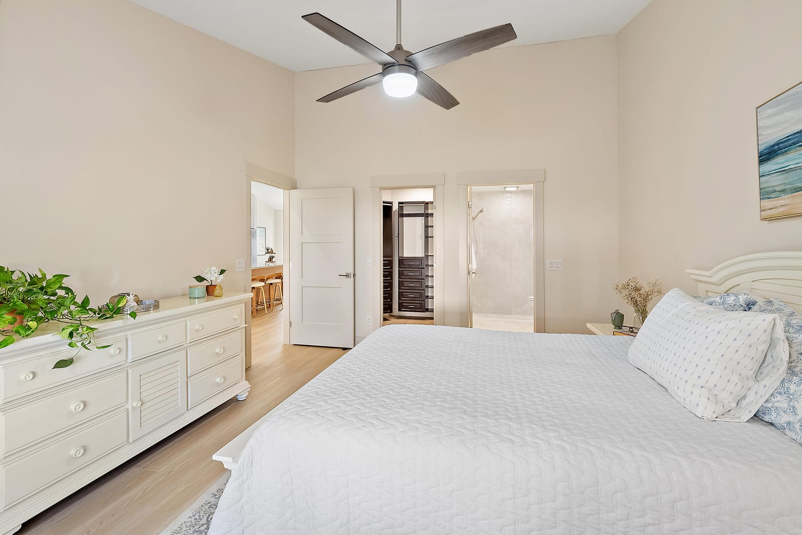 381 NW Sherry Lane — photo 9